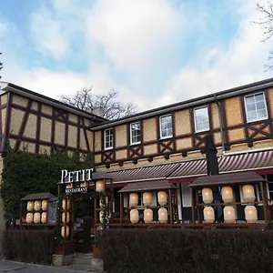 hotel-petit-wannsee.find-berlin-hotels.com/